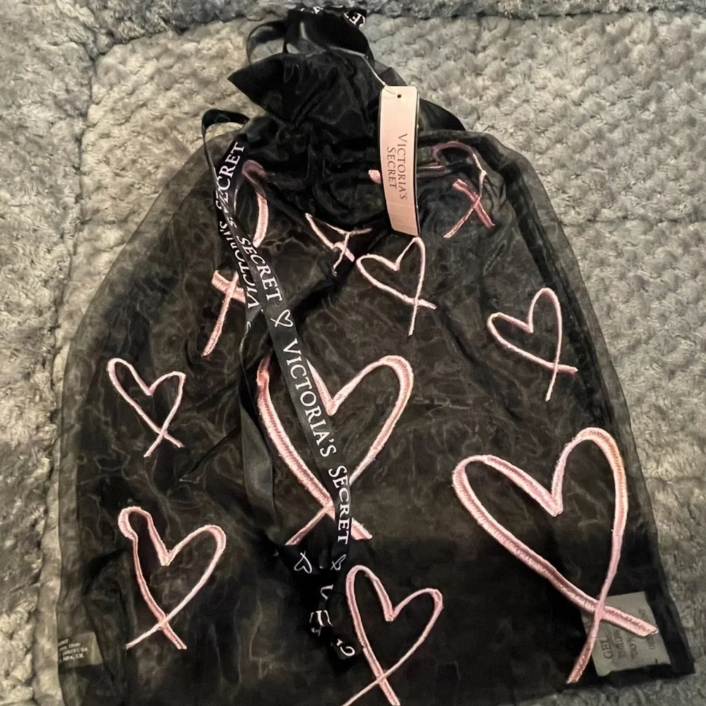 Set of (3) NWT & NWOT Victoria's Secret Black & Pink Embroidered Heart & panties - Picture 2 of 4